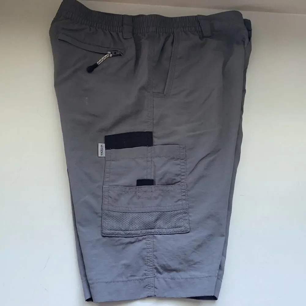 NWOT Magellan Outdoors Boys Shorts Fish Gear Water repellent size Large Grey